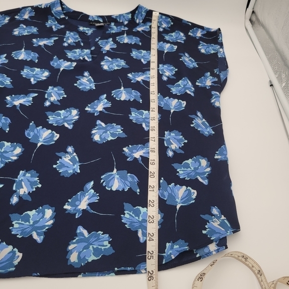 Simply Styled by Sears Blue‎ Floral Sleeveless Shell Sz L - Picture 2 of 6